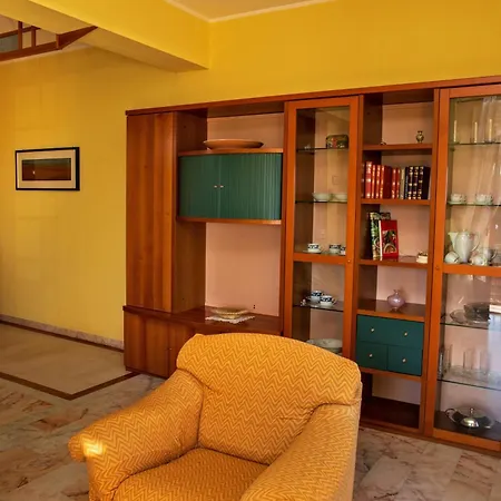 Casa Mare La Pergola Apartment *