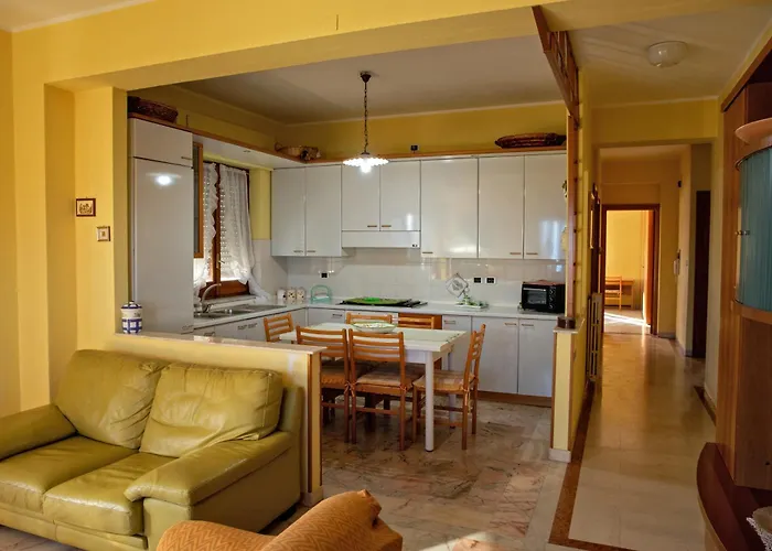 40 Mt Dal Mare Casa Mare La Pergola דירה